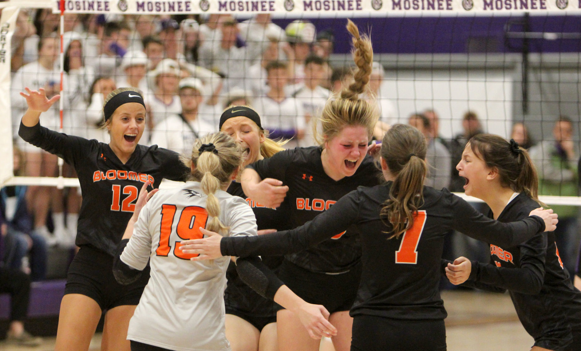 Bloomer volleyball at Mosinee 11-2-19